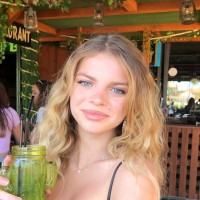 Ilona HUCHETTE