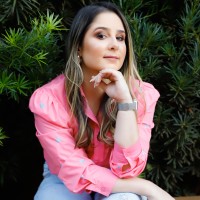 Natália Menezes Valdambrini