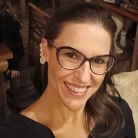 Vivian Barros Martins