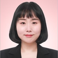 Yun Lee