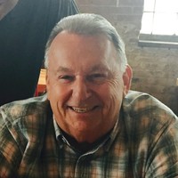 Larry J Crecelius