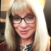 Linda Davis