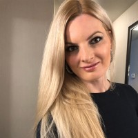 Azra Van Hove, Pmhnp