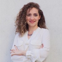 Derya Kurt