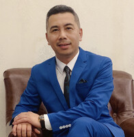 LEO LEE