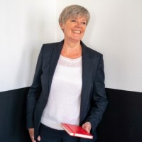 Ingrid Van der Meer