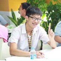 王加波