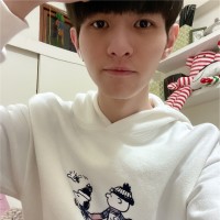 卓逸凡