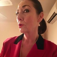 Nicole Leach