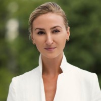 Carrie Cunningham (Lindsay)