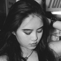 Lola Zhang