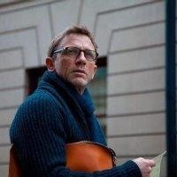 高英男