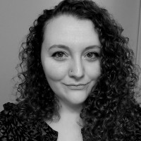 Laura Swangin, Mlis