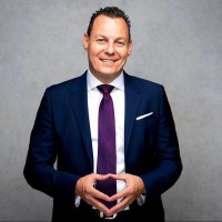 Douglas J Wunderli