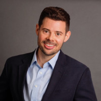 Elliott J Linger