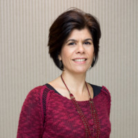 Renata Loubet Guimarães