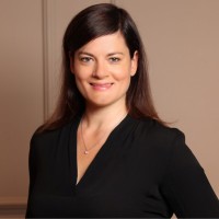 Claudia Güldner, Maître En Droit