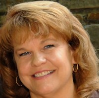 Lorrie Reeves