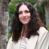 Coral Dina, Mba