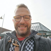 Julian Mander