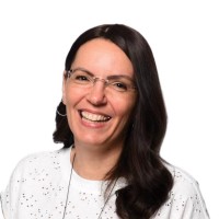 Nina Leonhardt