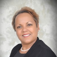 Paula Dugas, Mba