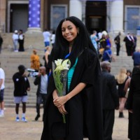 Ayesha Vazi