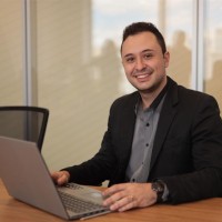 Tiago R. Reis