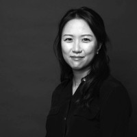 Lois Soo Kyung Suh