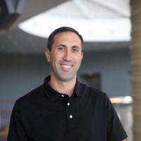 Robert González