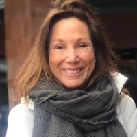 Juliet Holton