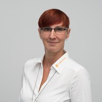 Rebekka Warratz