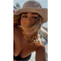 Derya E.