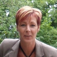 Nicole van der Velden