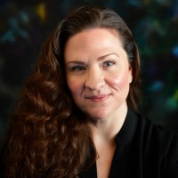 Julie Lowe