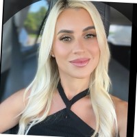 Ayse Knowles