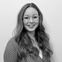 Caitlin Davies