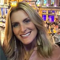Lisa Yates