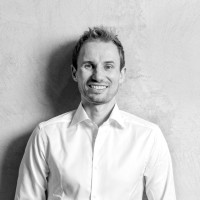 Dr. Florian Steck