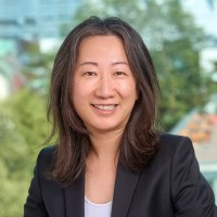 Lilly Zuo, Cfa
