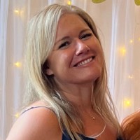 Leslie Henkin