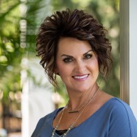 Kelly Curtis