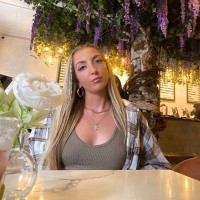 Nicole Tofil