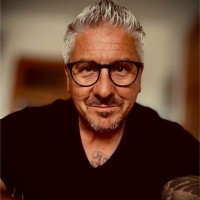 Stuart Lowe