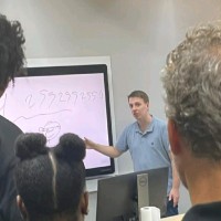 Elon Bom