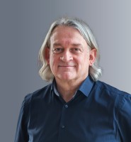 Dr. Michael Schlicker