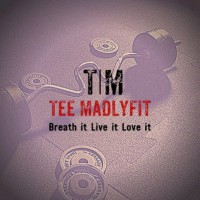 Tee MadlyFit