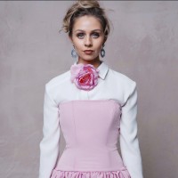 Ava Thomson