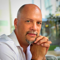 Robert Tomé