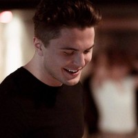 Elliot King